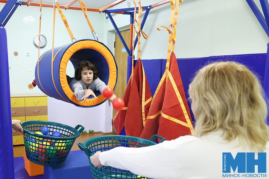 How do simulators for sensory integration, which appeared in the CCROIR Minsk