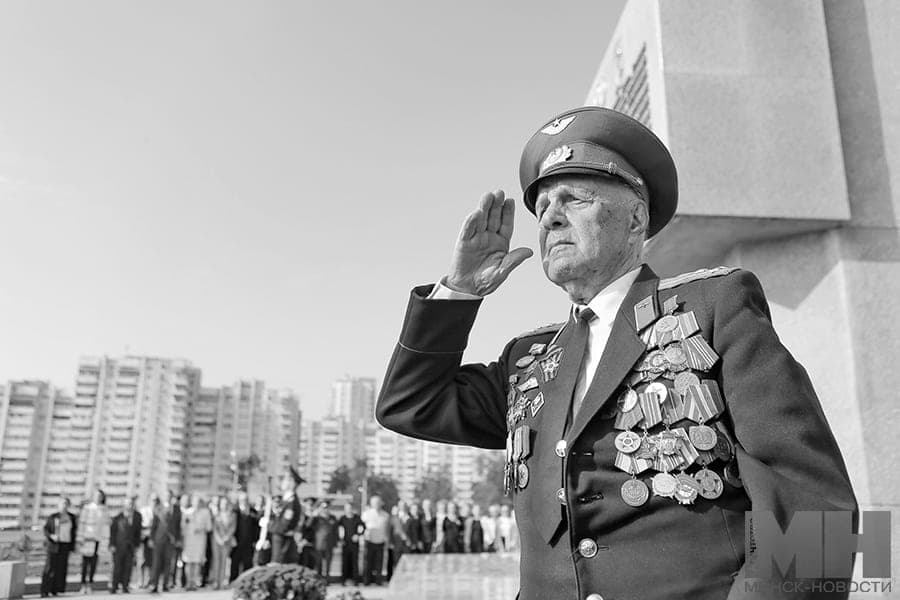 Человек с памятной фотографии: на 97-м году жизни скончался Александр Иус