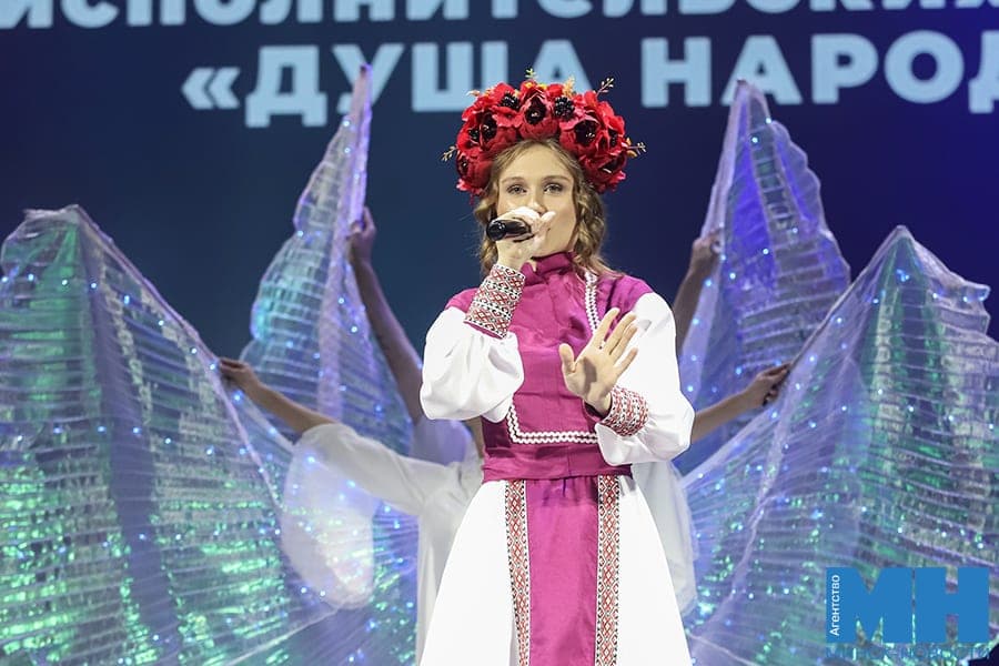 Sings "People's Soul." The winner of the Grand Prix of the competition of folk performing arts was named in Minsk