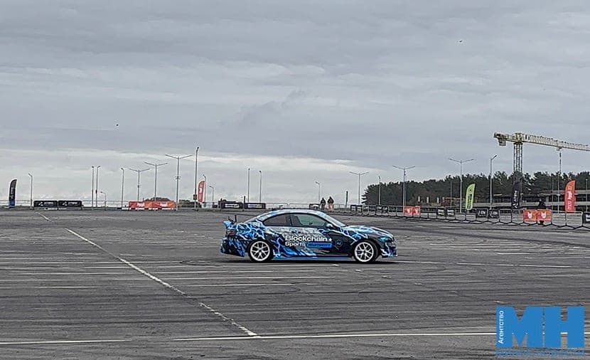 In Minsk at ATOM GLOBAL AI EXPO showed a drift car controlled by a neural network