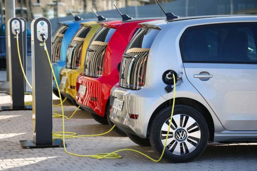 How to extinguish electric cars, and why it is important to carry out maintenance on time