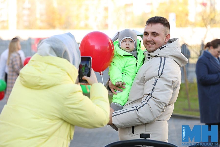 В Минске на 1 000 мужчин приходится 1 209 женщин