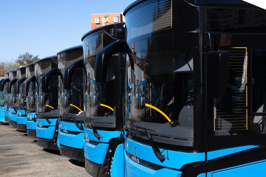 Во Владивосток прибыла первая партия новых автобусов МАЗ