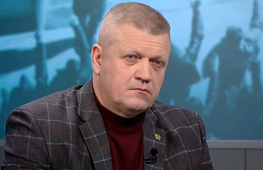 Военный эксперт: мы наблюдаем печальное для Сербии, но закономерное поражение партии Вучича