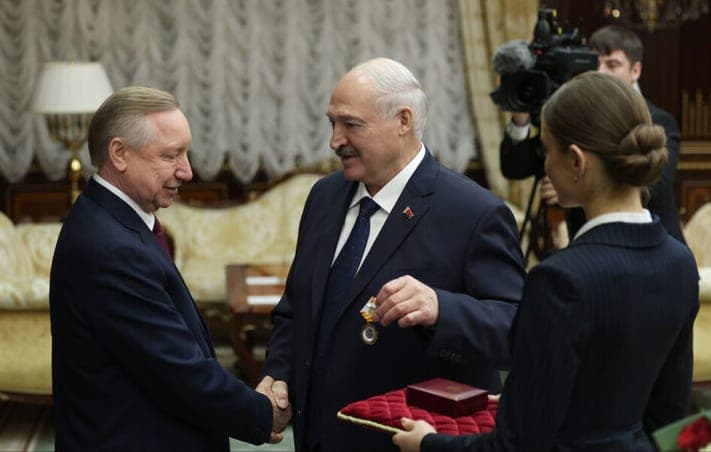 Лукашенко вручил орден Почета губернатору Санкт-Петербурга Беглову