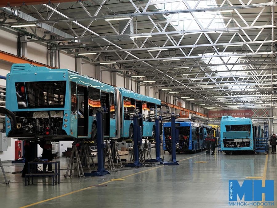 МАЗ намерен увеличить выпуск перронных электробусов для аэропортов Беларуси и России