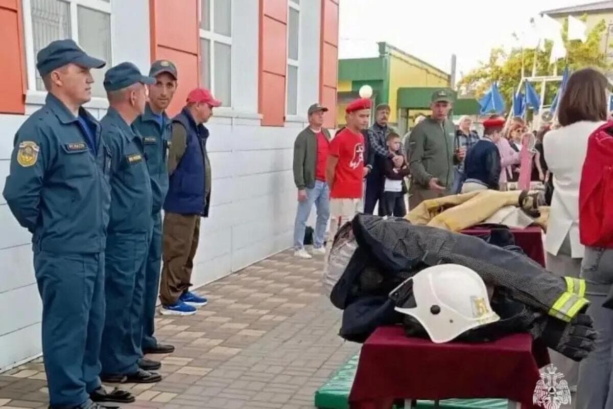 Пожарные украсили праздник в Ольховском районе Волгоградкой области