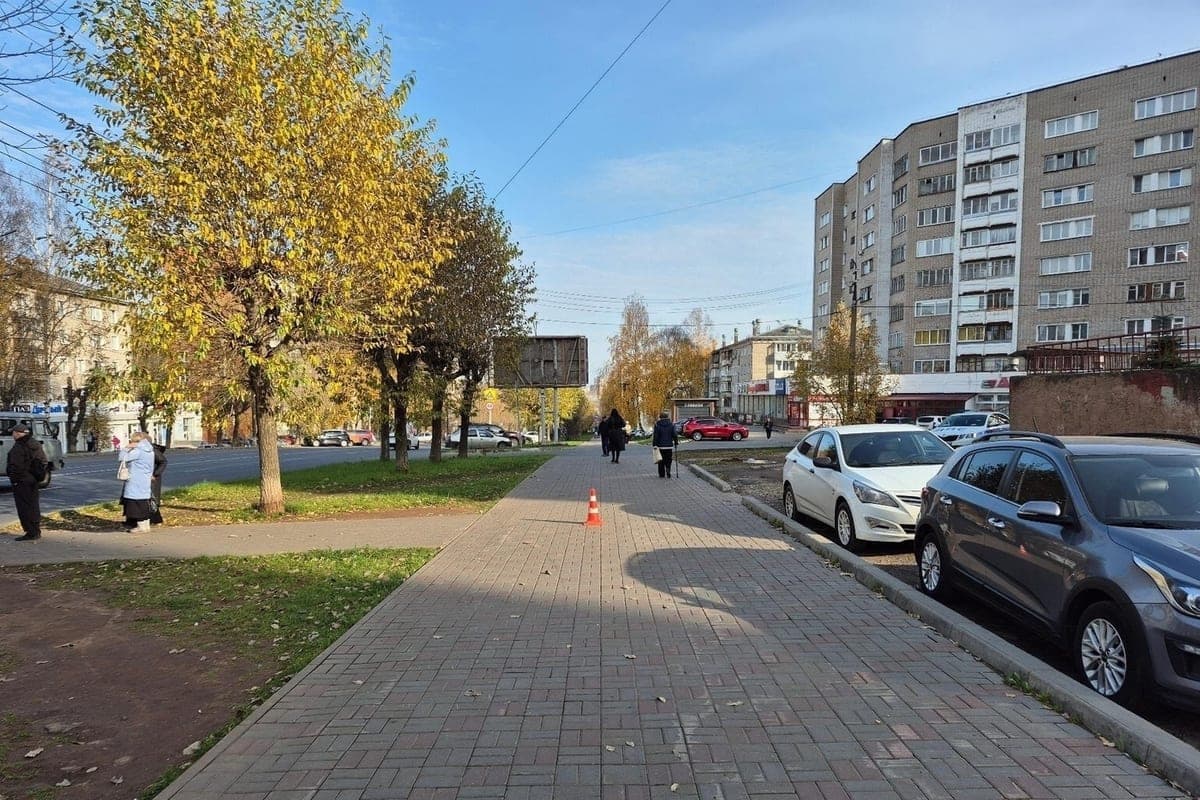 Полиция разыскивает самокатчика, сбившего 7-летнюю девочку в Кирове