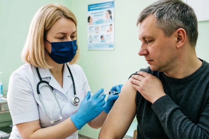 Бесплатную прививку от гриппа костромичи могут получит без записи в торговых центрах города