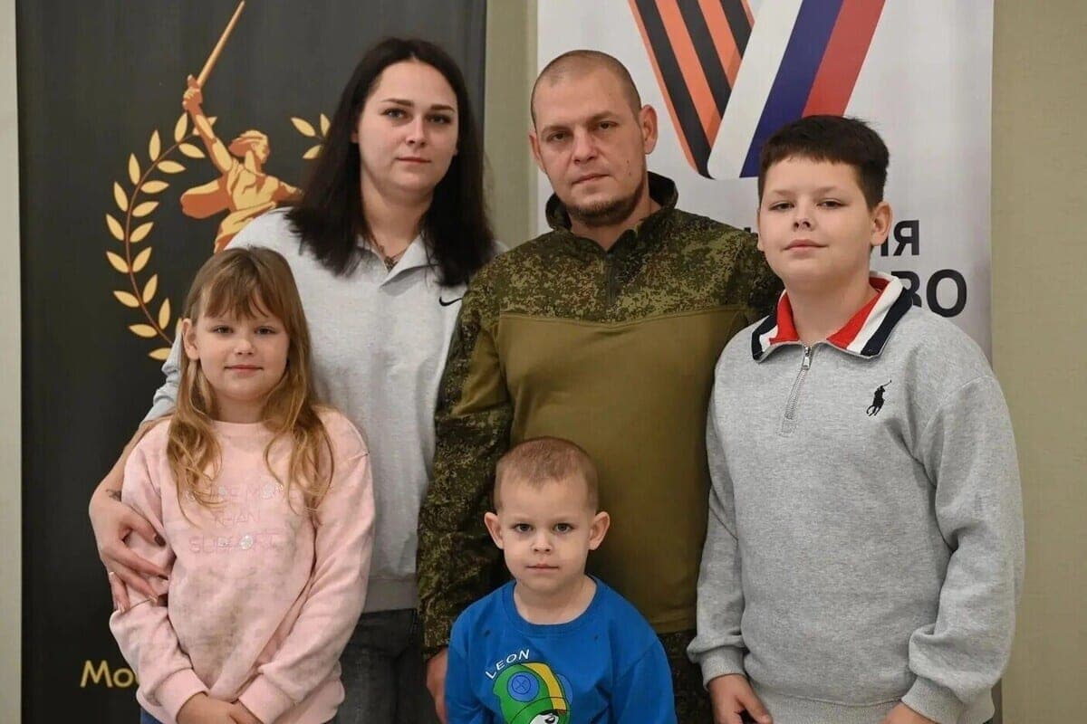 A former police officer from Obolensk serves as a mortar gunner
