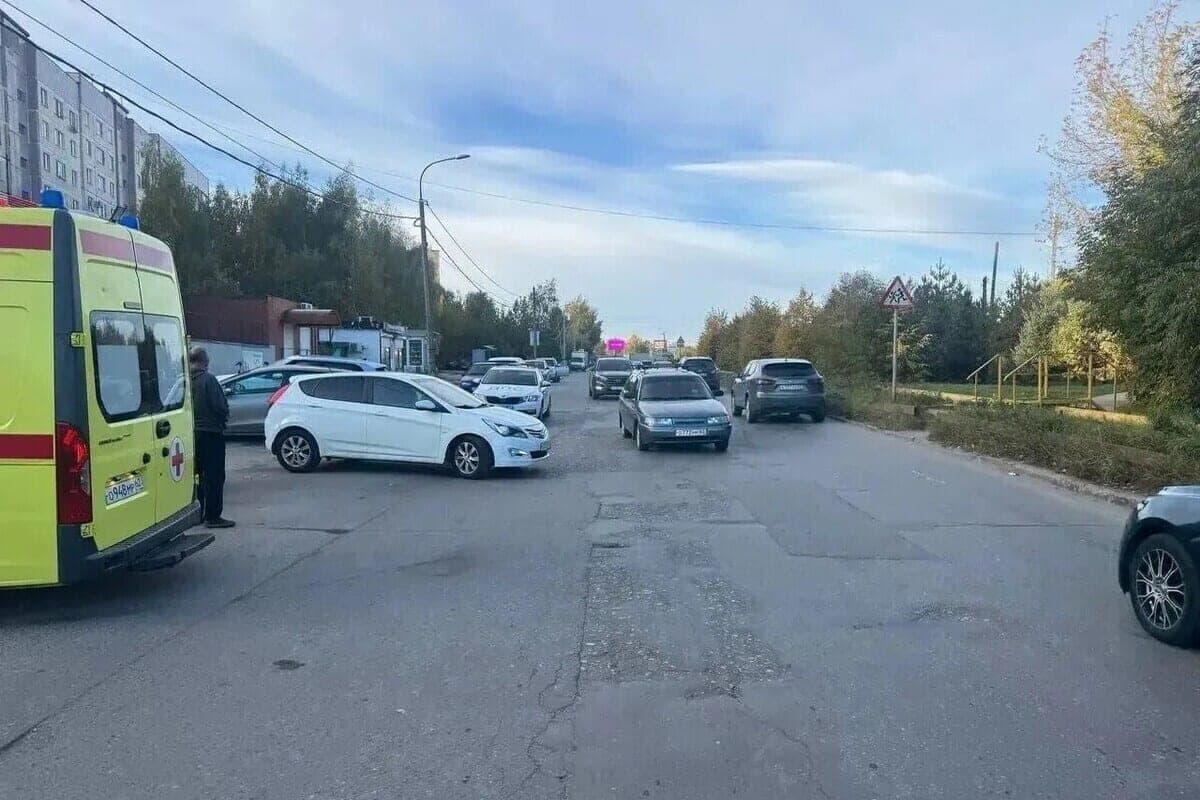 On Zubkova Street in Ryazan, a man fell under the wheels of a foreign car