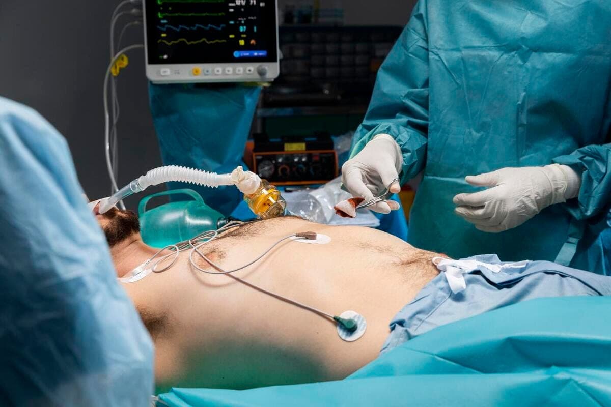 Novosibirsk surgeons removed a giant tumor from the abdominal cavity