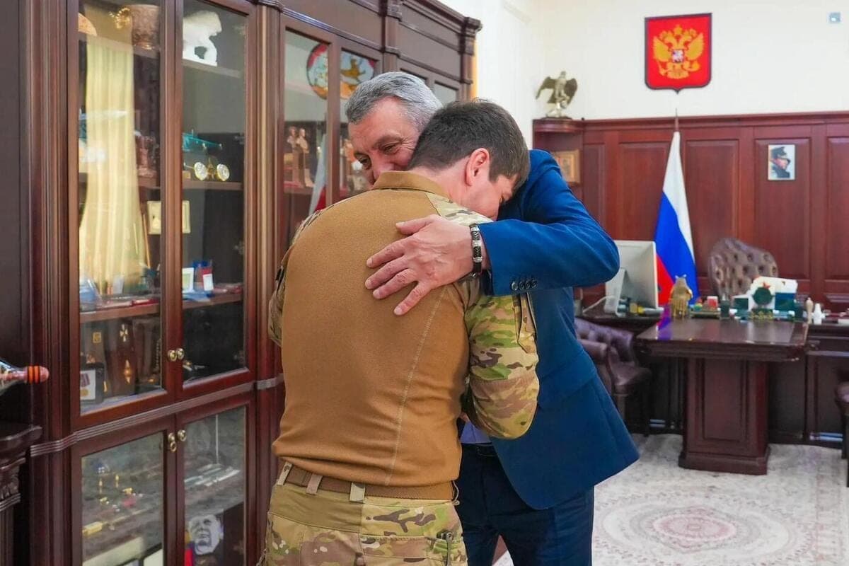 The head of North Ossetia presented the Order of Courage to a soldier of the “Alania” detachment