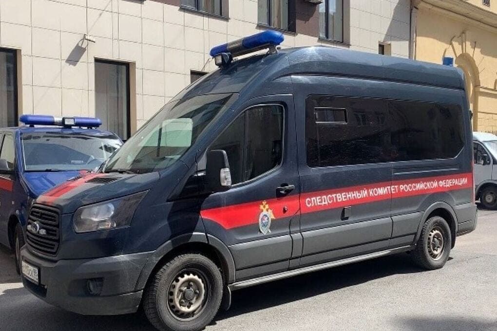 В Гатчине эвакуировали жильцов из двух подъездов дома на улице Хохлова