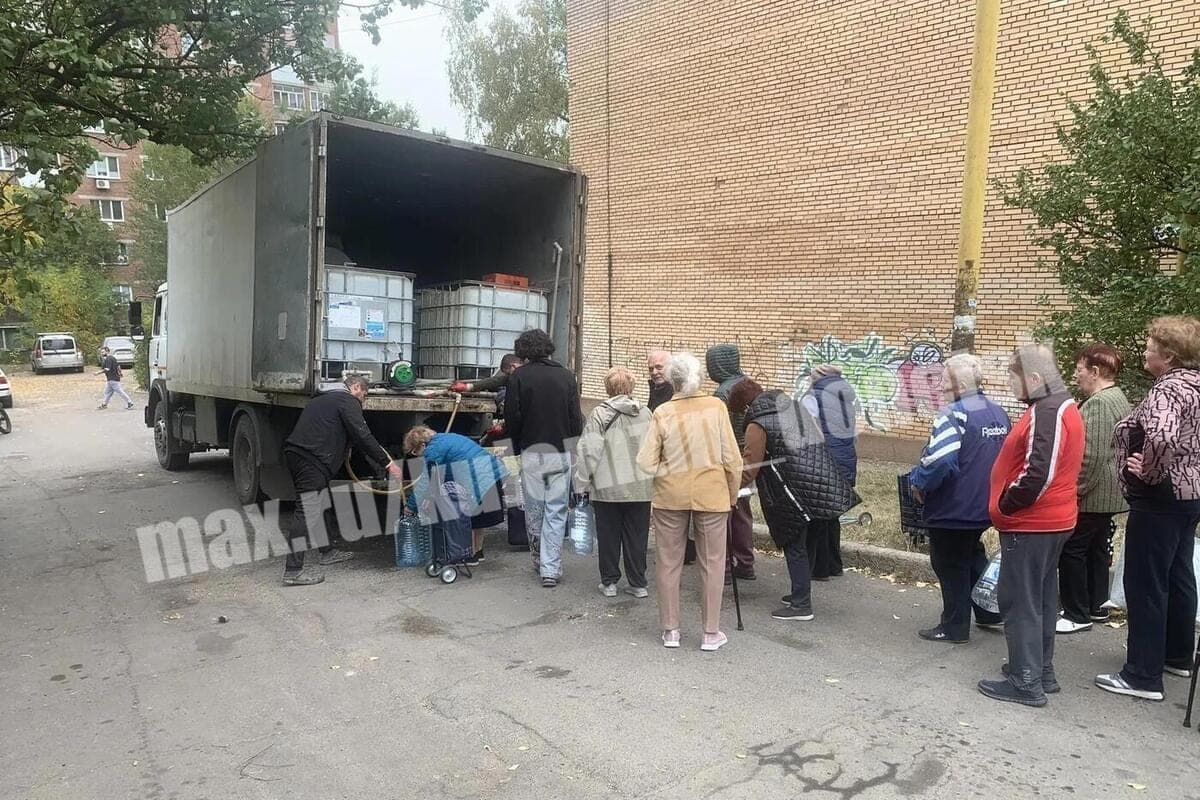 Les producteurs de Donetsk ont livré 5 tonnes d'eau aux résidents gratuitement