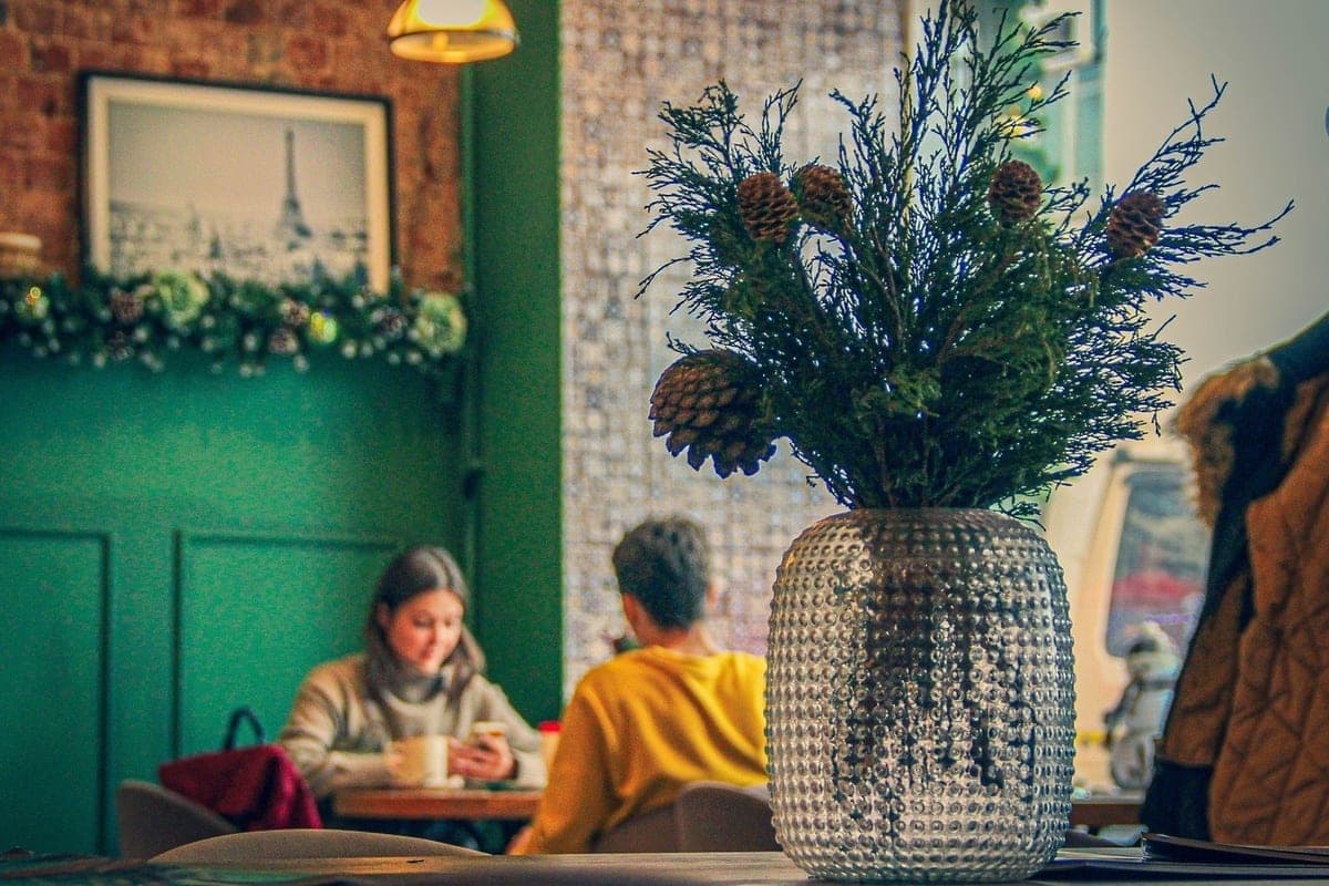 Tulyaks have become less likely to go to cafes amid a slowdown in wage growth