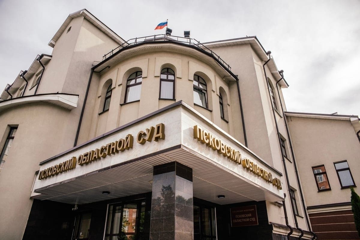 Pskov court orders ambulance station to pay drivers overtime debts