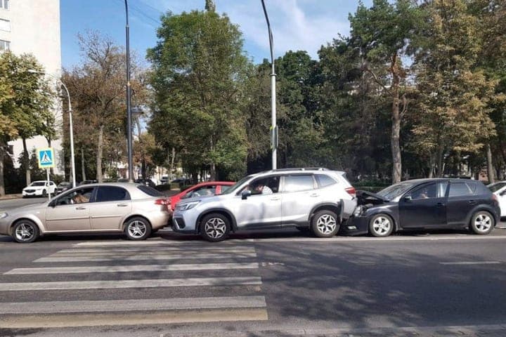 In Voronezh faced three foreign cars, there are victims