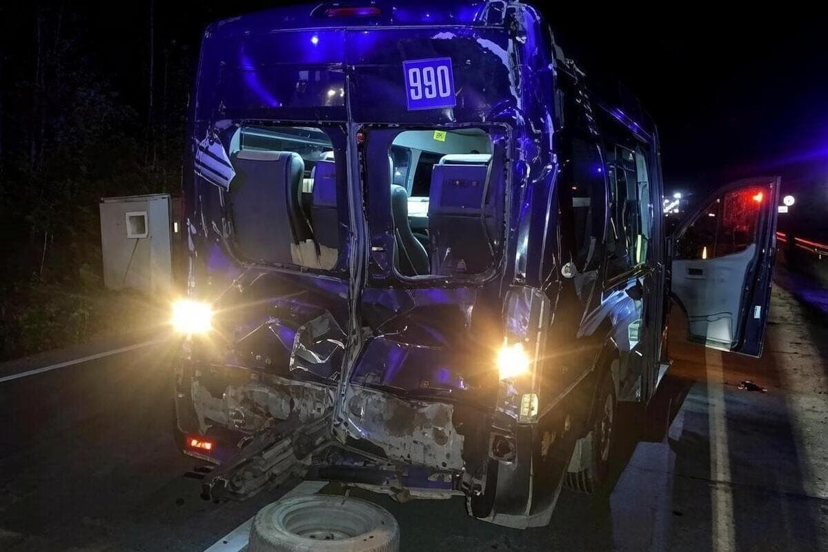 Three people injured in two bus crash in Russian region