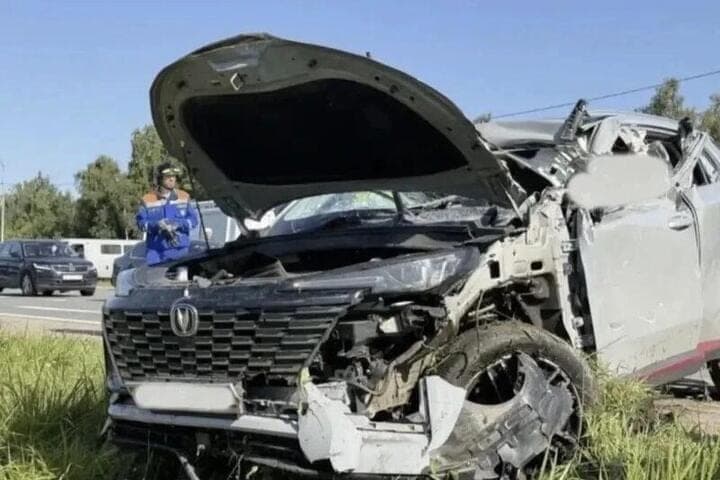 Over the weekend, 25 adults and two children were injured in an accident in Leningrad region