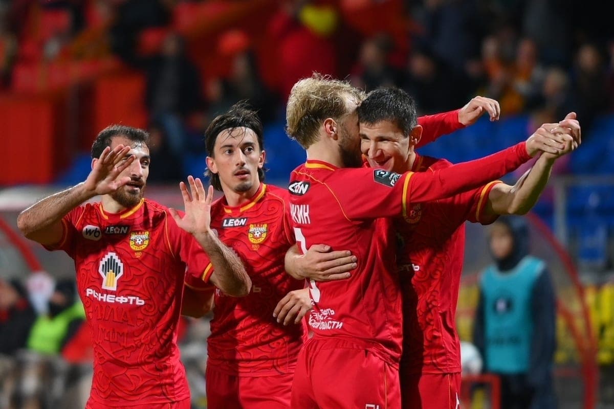 Arsenal a remporté la victoire de Kostroma Spartak sur le terrain