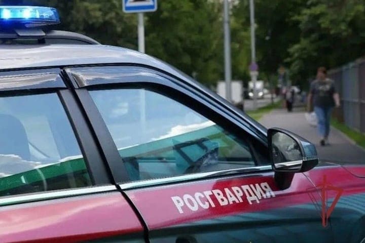 В Пензе недовольный обслуживанием посетитель ресторана напал на бармена
