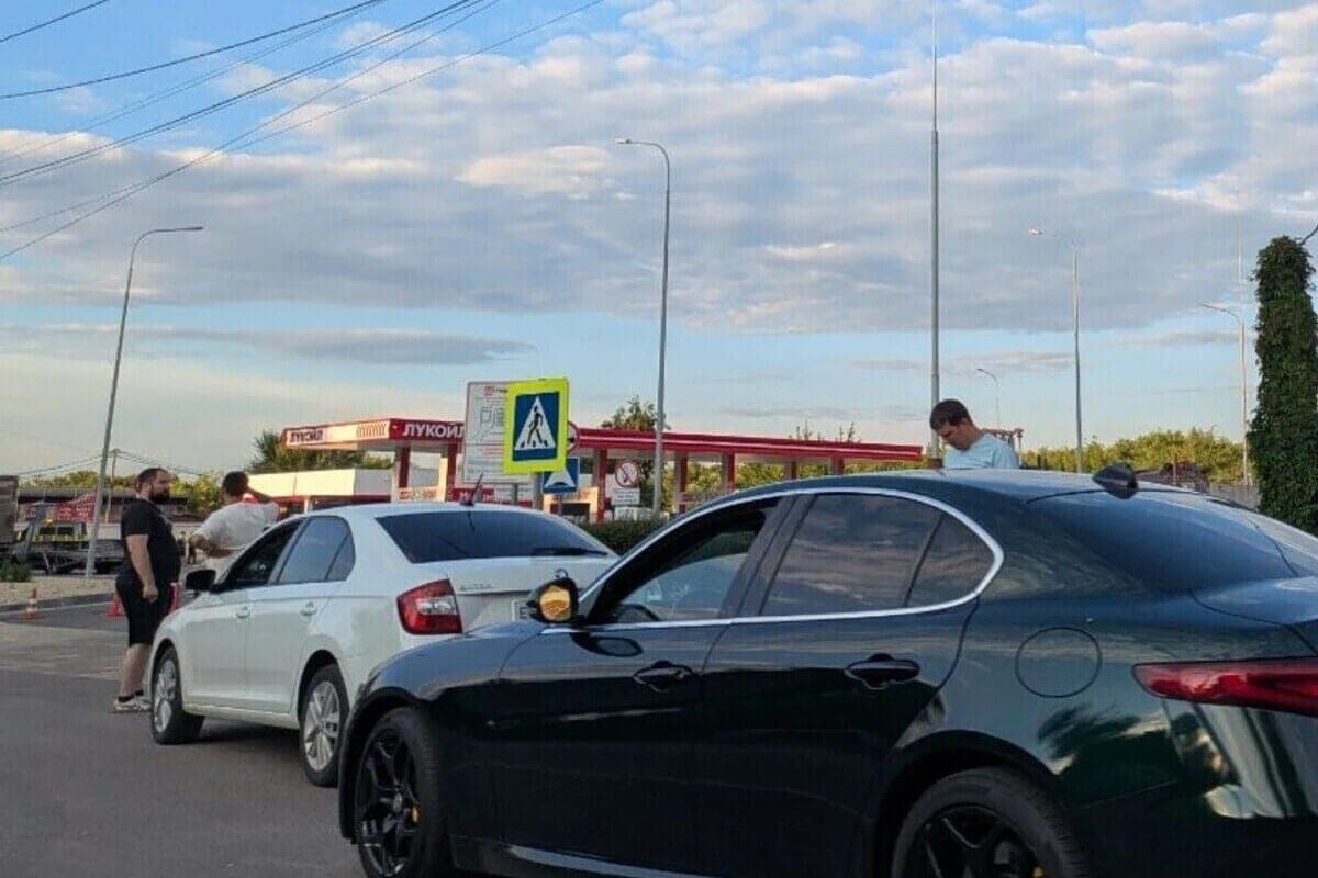Where there is gasoline in Voronezh in the evening of October 9