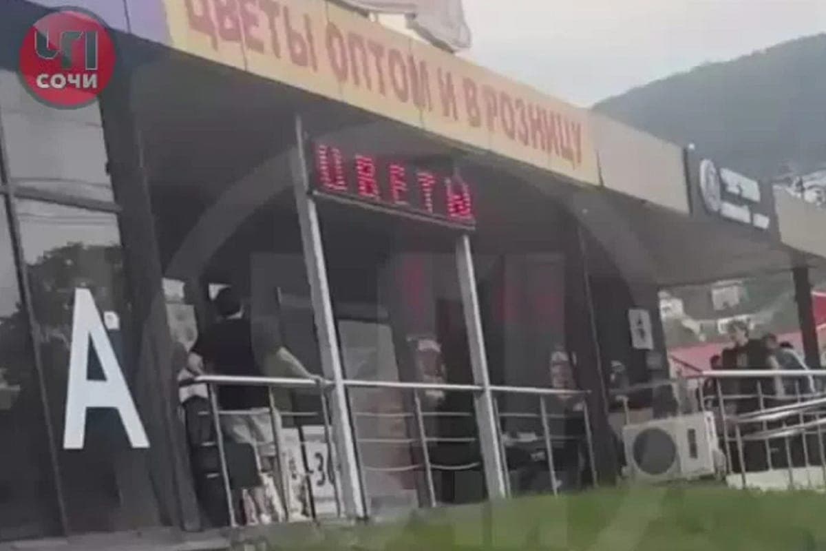 В Сочи массовая драка в заведении заинтересовала сотрудников полиции