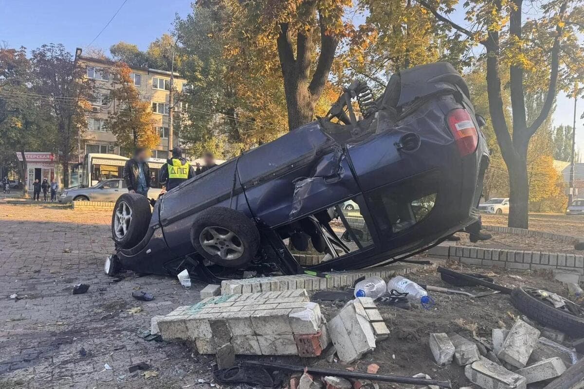 In Donetsk after the collision of two foreign cars hospitalized three