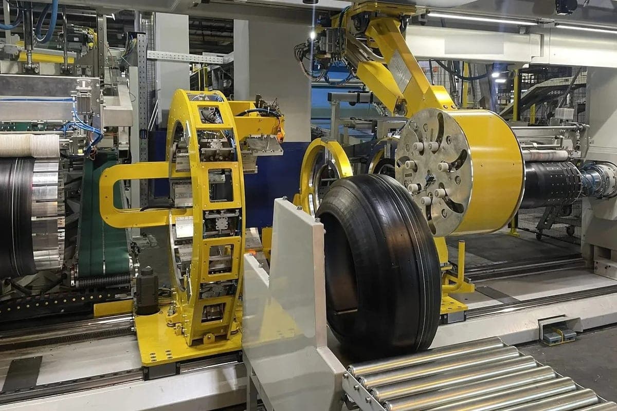 At the Yaroslavl tire plant earned new lines of assembly of passenger tires
