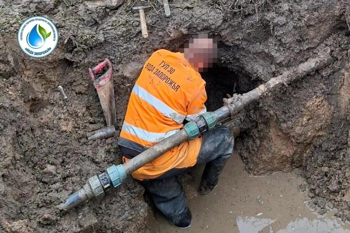 В селе Весняное устранили порывы на трех улицах