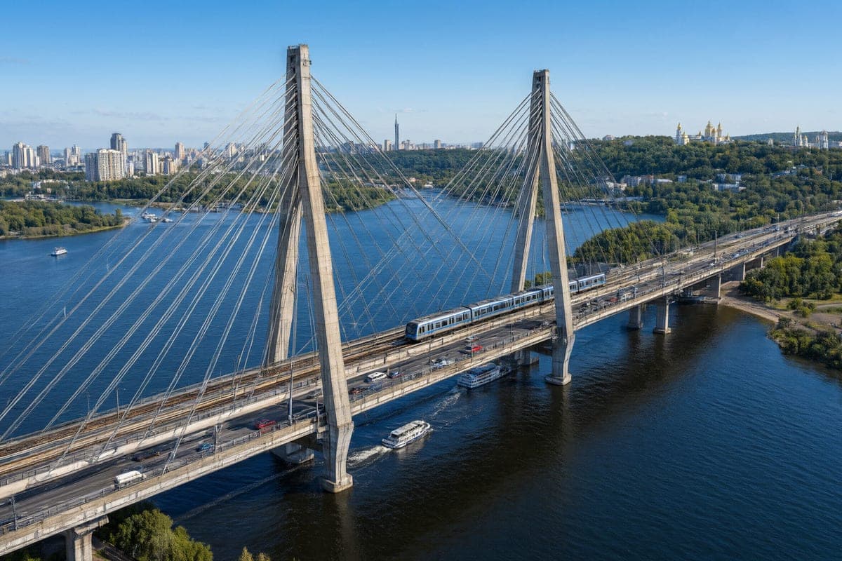Киев не назвал дату возобновления движения по Южному мосту