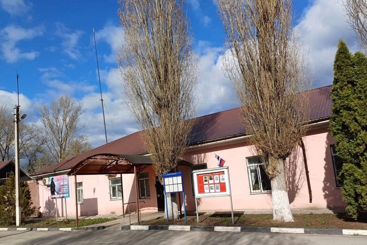 A Khlevny détenu un résident de Voronezh pour la vente d'un tracteur inexistant