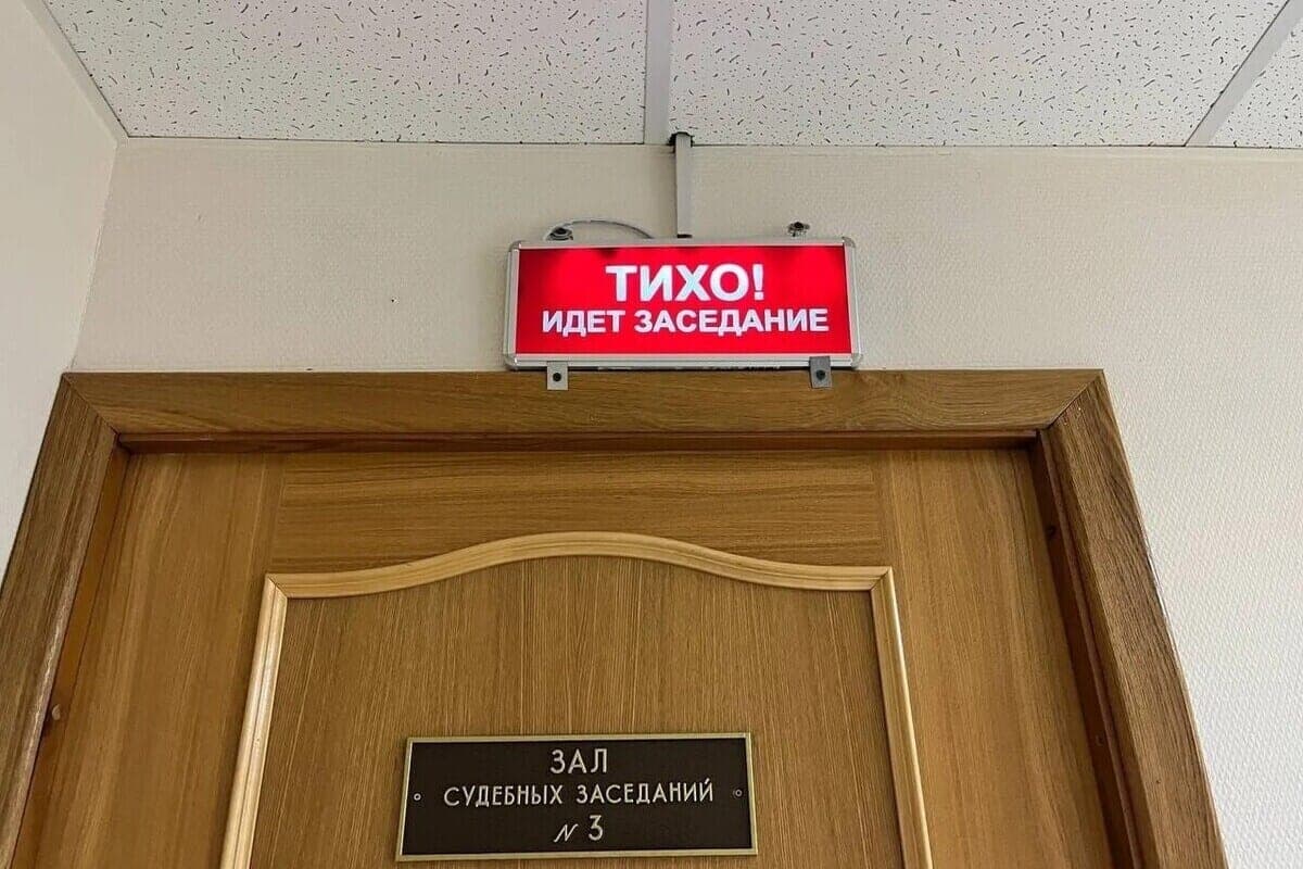 Суд обязал РЖД подключить участок жителя Заполярья к электричеству и выплатить компенсацию