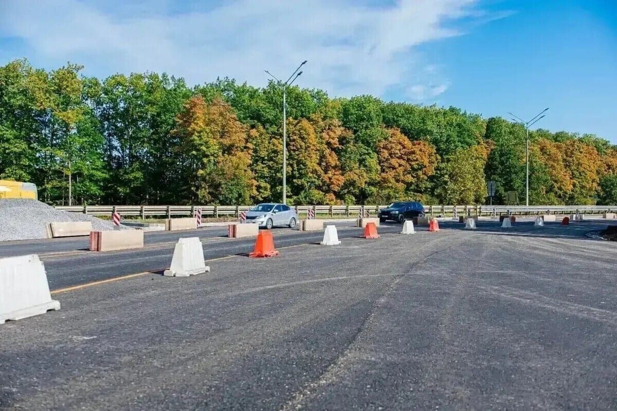 On the Eletskoye highway in Lipetsk will again limit traffic due to laying of asphalt