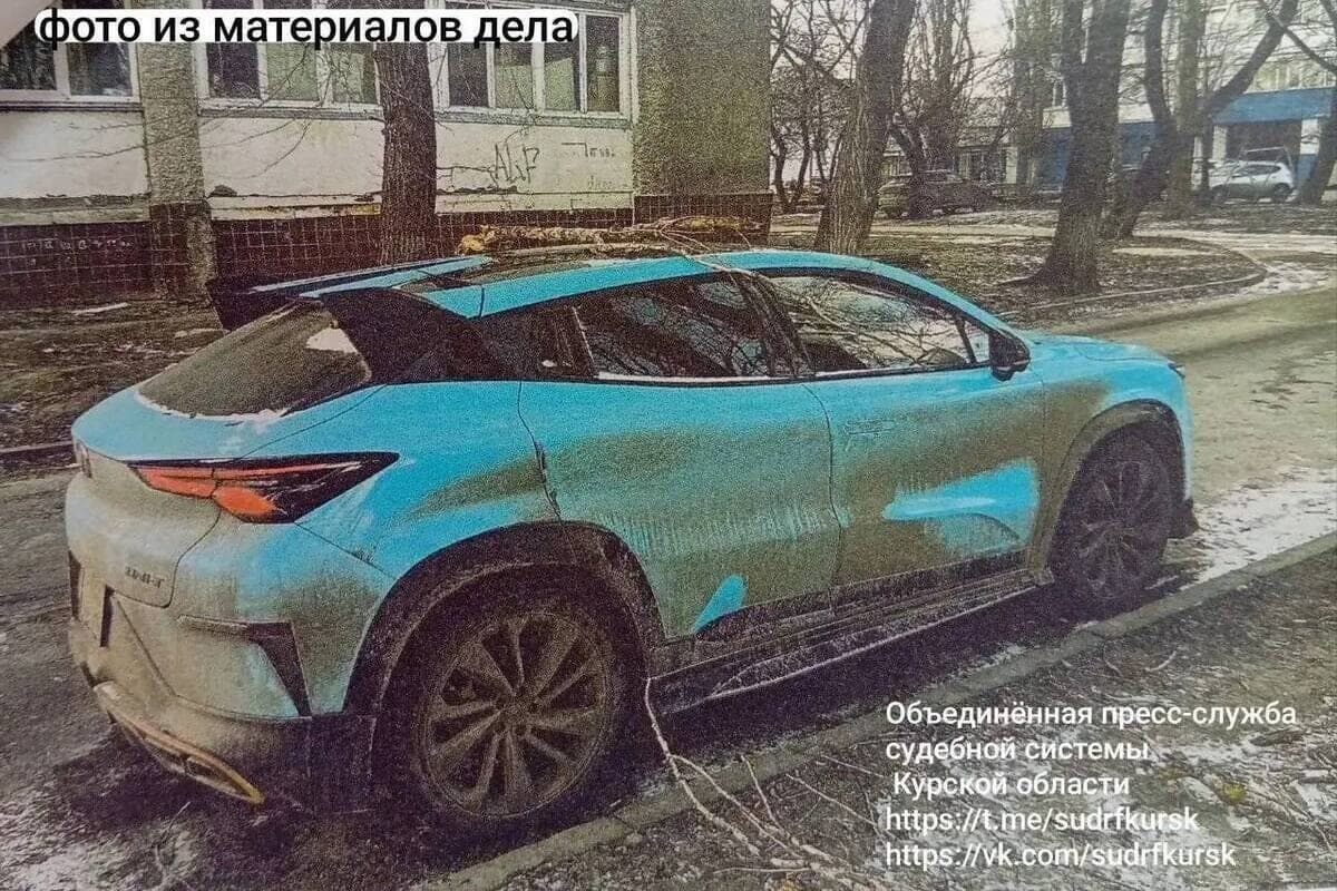 In Kurchatov, the court recovered 351 thousand from the lyceum for a branch that fell on the car