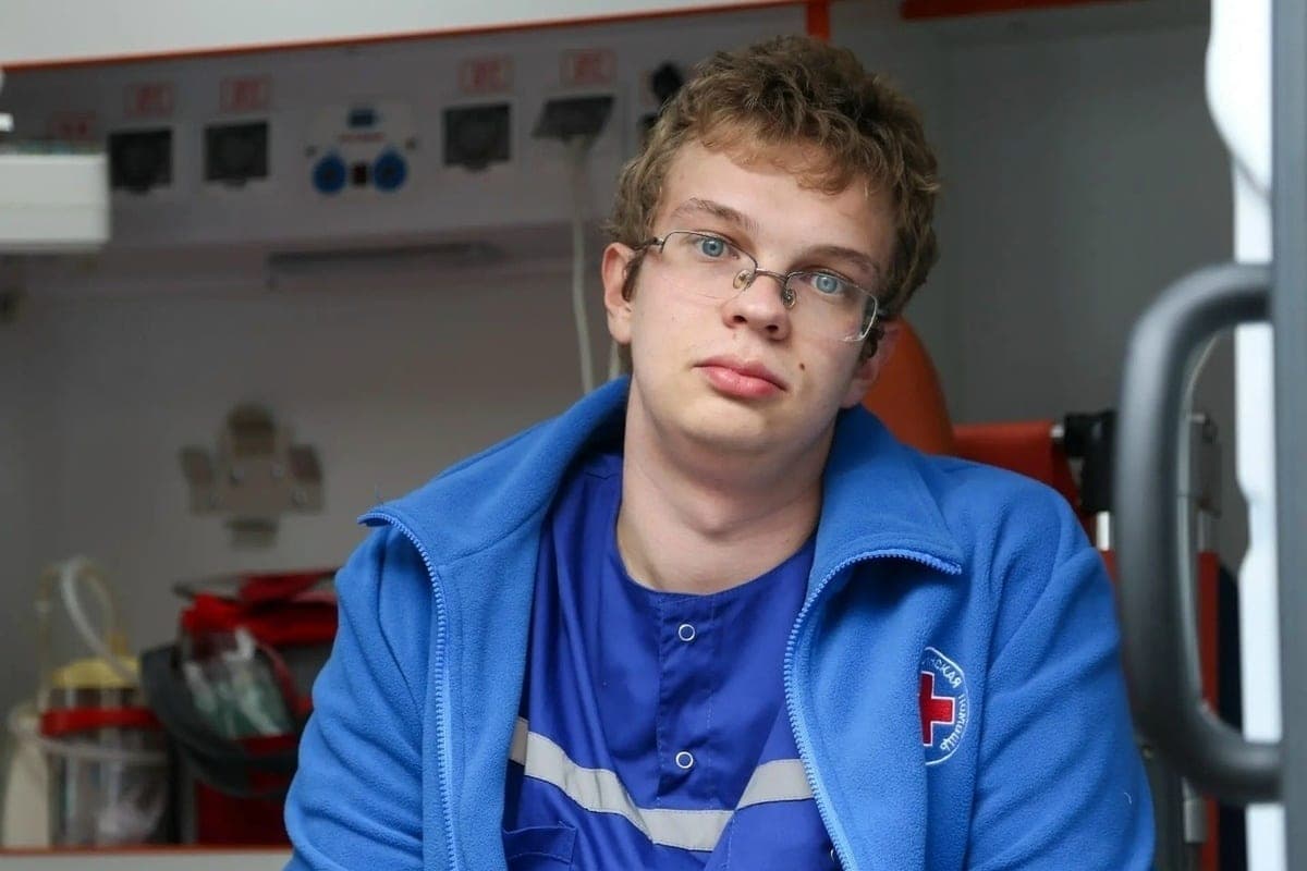 In the Lyubytinsky district began to work a new young paramedic