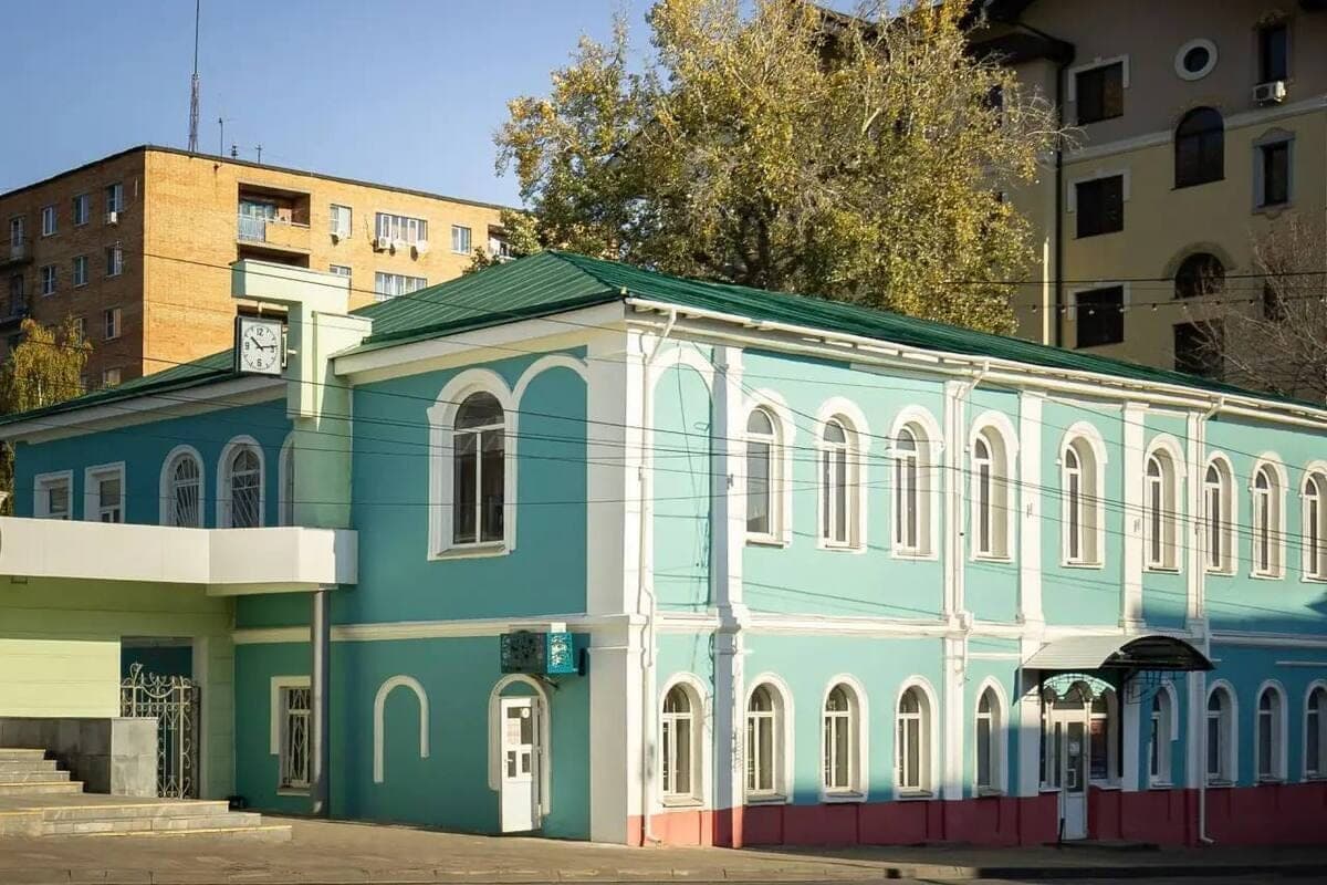 На историческом здании в Курске установили новые часы