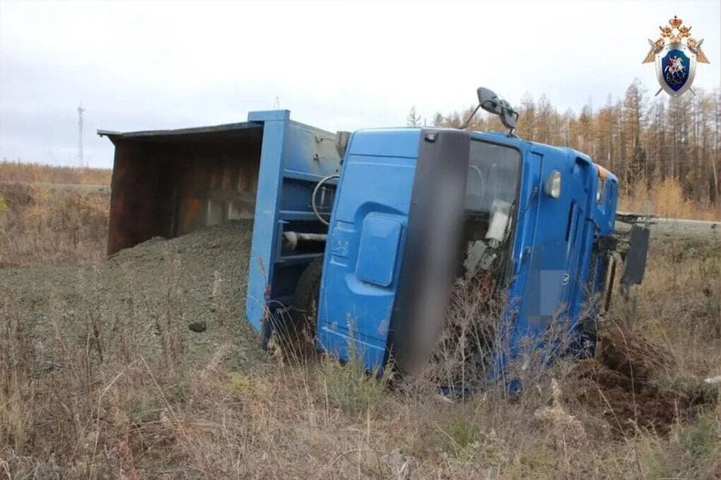In Katang district, a worker died under the wheels of his car