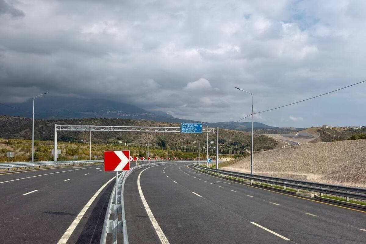 Khusnullin started the movement on a new road bypassing Alushta