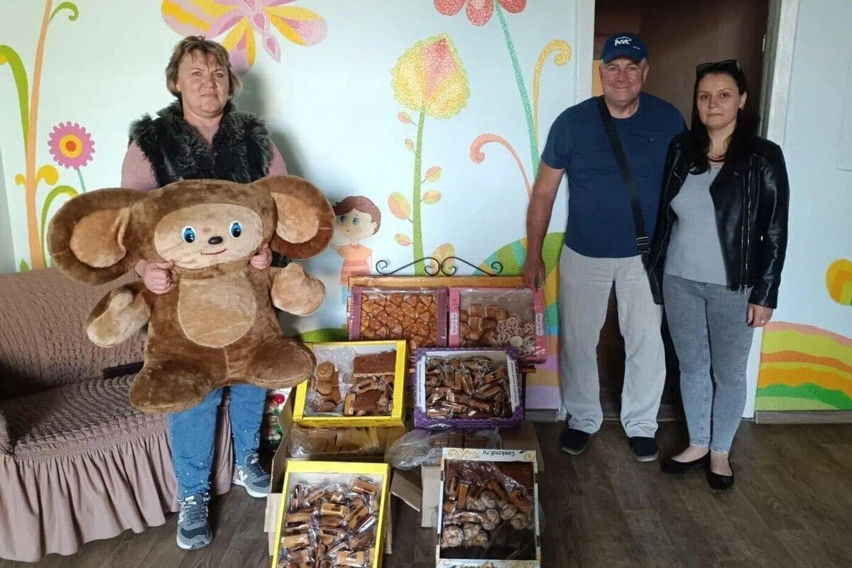 “United Russia” transferred humanitarian aid to the kindergarten “Cheburashka” in the Skadovsk district