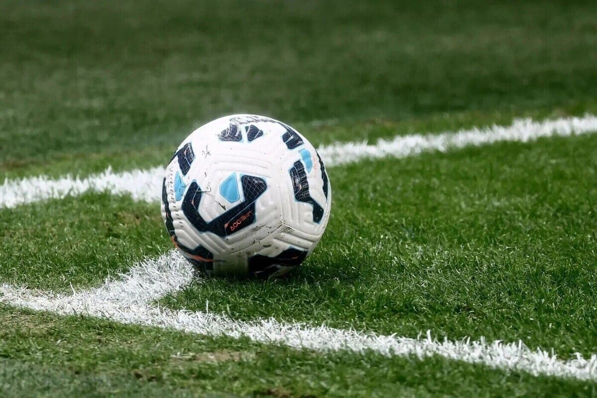 PSG footballer Safonov tries to challenge alimony in St. Petersburg court