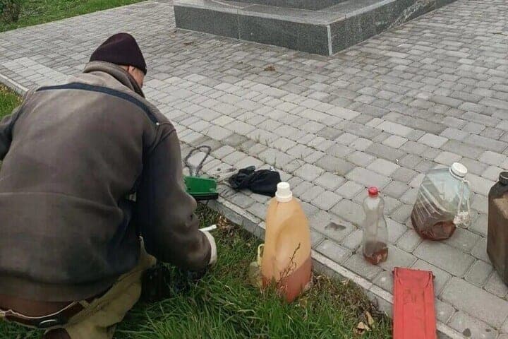 В селах Дмитровка и Андровка навели порядок перед праздниками