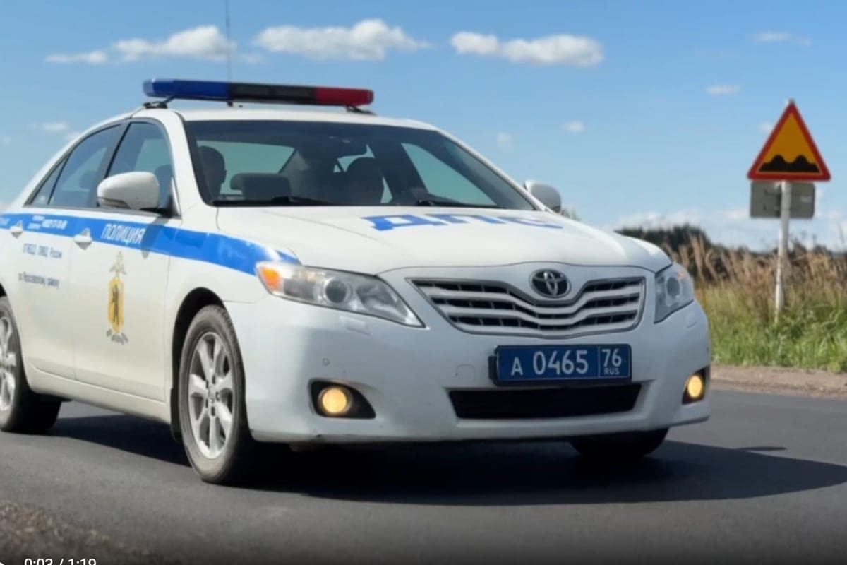 В Ярославской области большегруз задним ходом раздавил дорожного рабочего