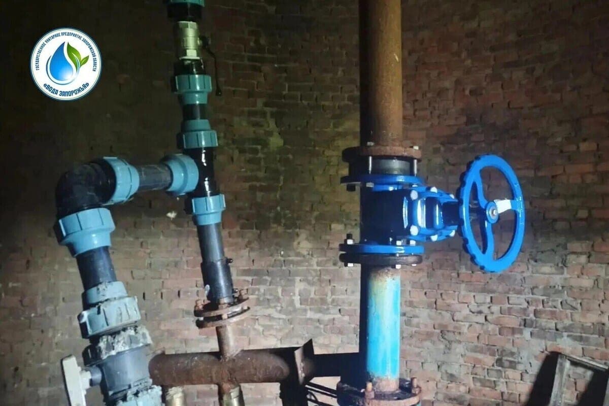 In Novovasilievka replaced the valve on the water tower
