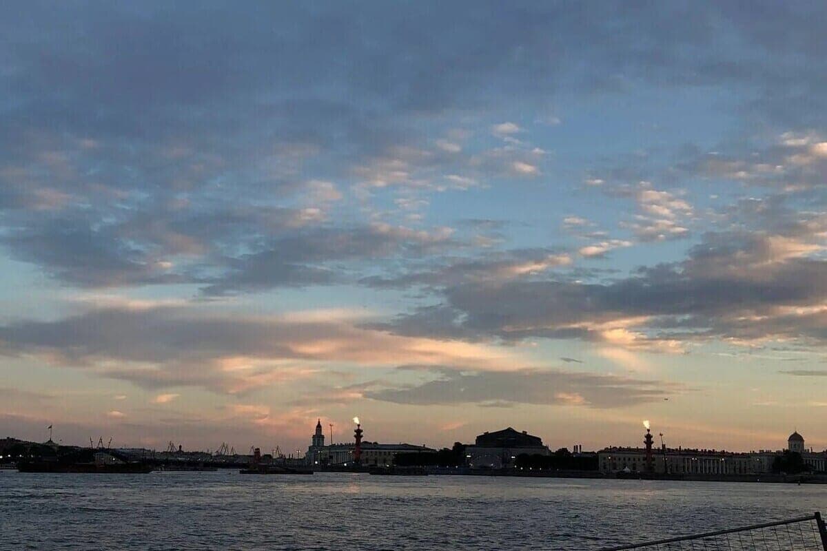 Rostral columns for the first time lit in St. Petersburg on the Day of National Unity