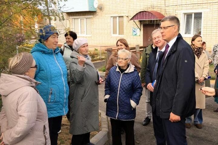 The Governor of the Vladimir region held a visiting meeting in Kameshkovo