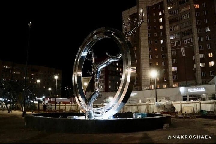 На площади Химиков в Череповце запустили освещение
