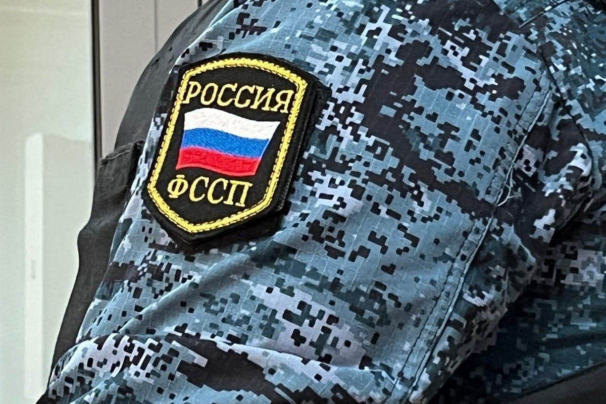 В Саратове появились подозрительные судебные приставы