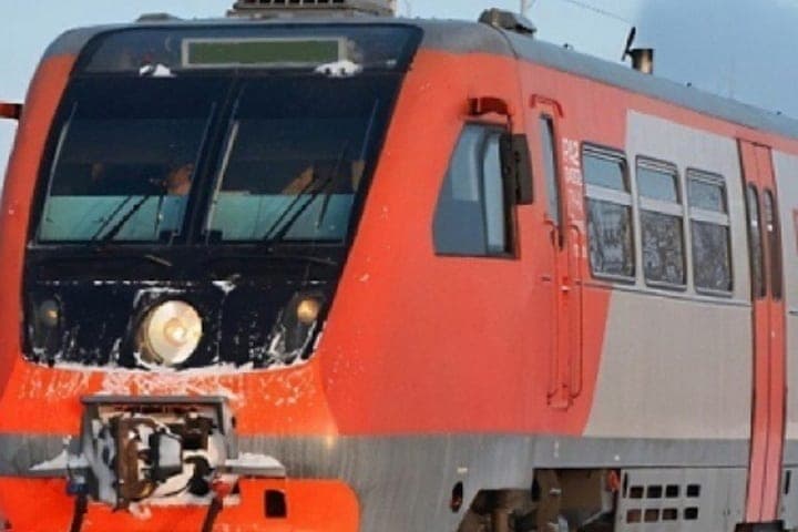 Residents of Nadvoits stand for the preservation of railway communication